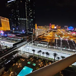 Strip & Sphere View - Separate Living - 2 Full Bath - Full Kitchen - Balcony - 900 Sqft - Mgm Signature **** Las Vegas